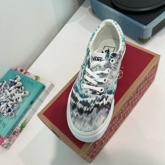 Brand New Doheny Vans - Picture 2 of 5